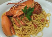 Linguine con l'astice - Platte spaghetti met kreeft